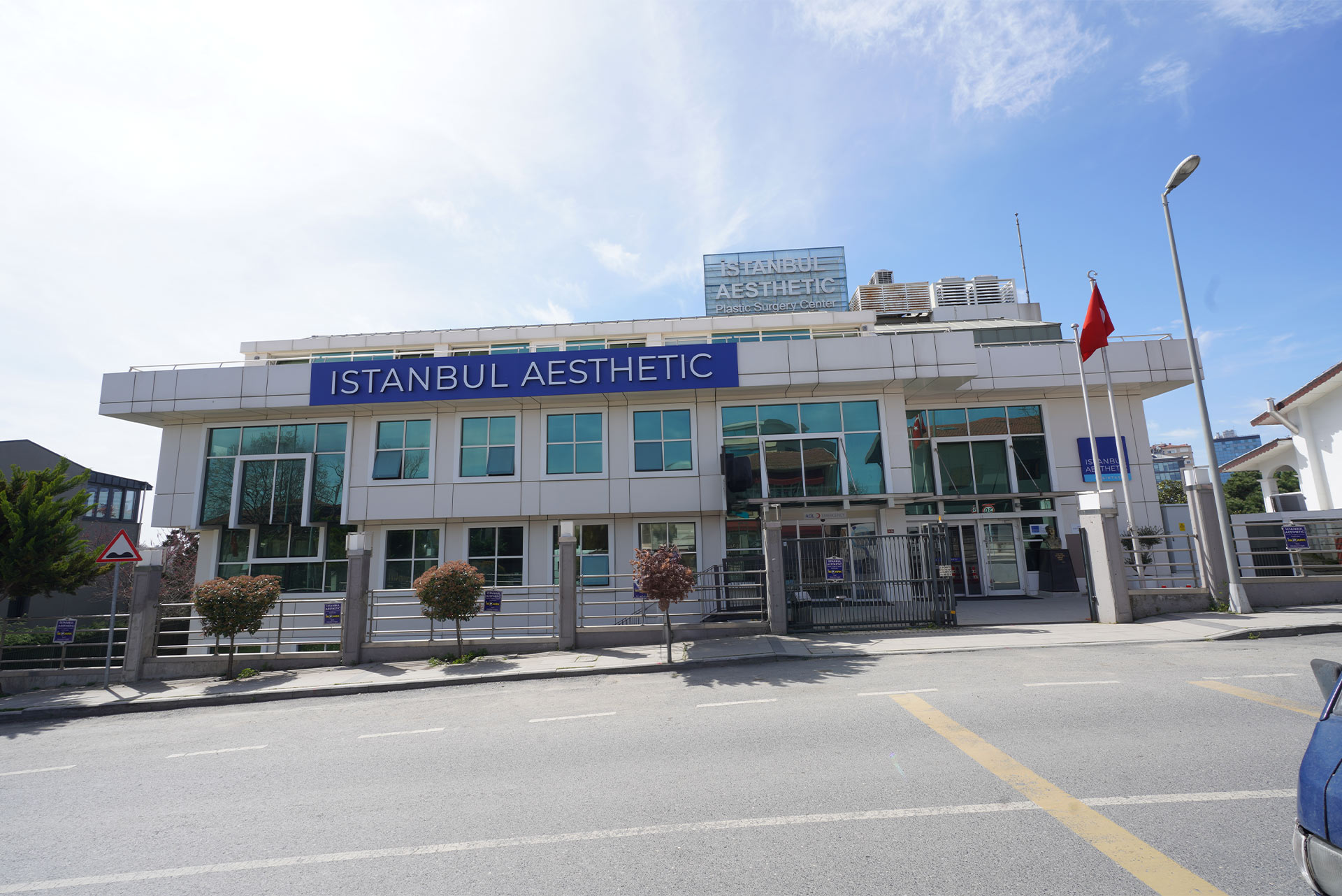 Hastane Modern Giriş & Dış Cephe Mimarisi